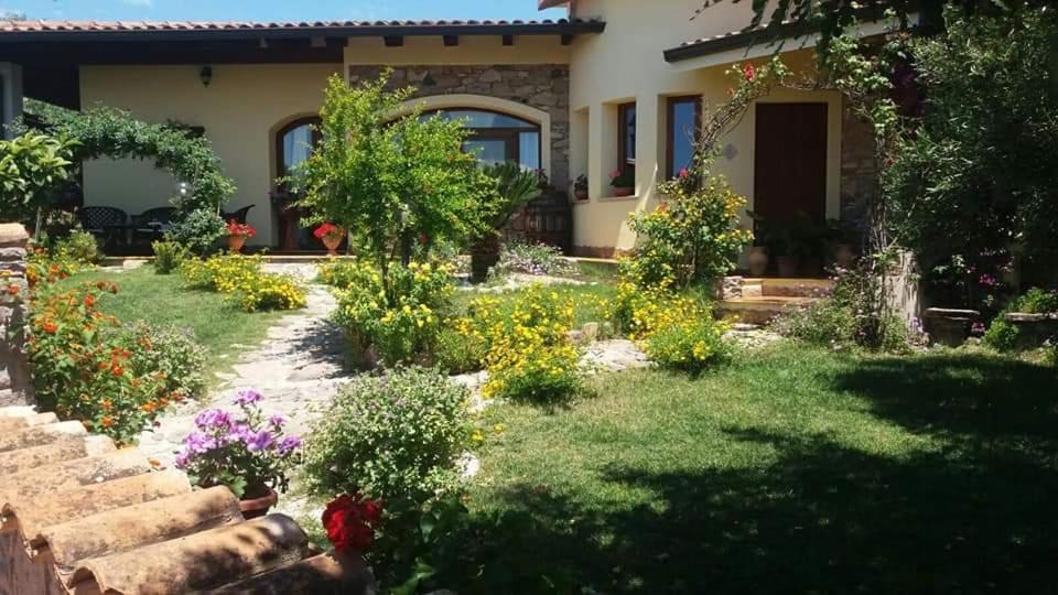B&B Ottoulivi Sardara Εξωτερικό φωτογραφία
